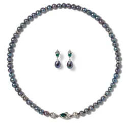 Discount The Met Store Chelsea Peacock Pearl Necklace and Drop Earrings Set